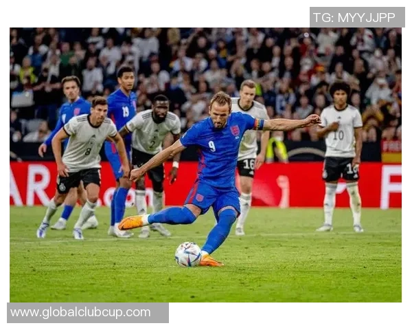 凯恩的传奇之路:从足球天才到世界级巨星的成长历程与影响力分析 凯恩的传奇之路:从足球天才到世界级巨星的成长历程与影响力分析