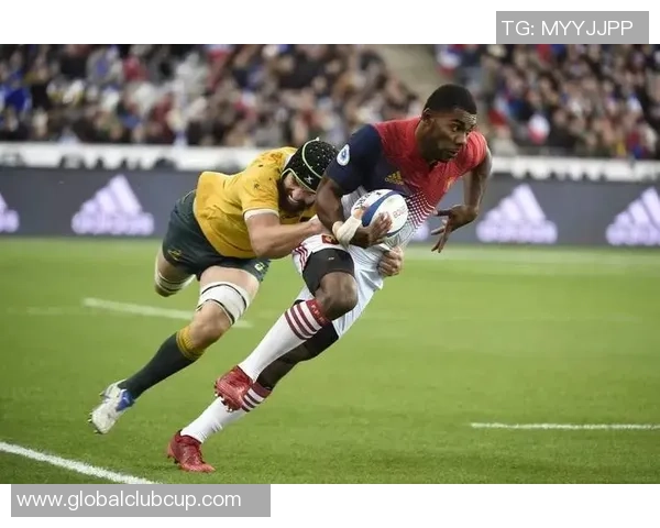 哈茨与汉密尔顿激战正酣比分揭晓引发球迷热议 哈茨与汉密尔顿激战正酣比分揭晓引发球迷热议