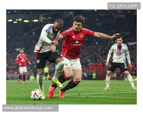 曼联对阵狼队的精彩比分结果分析与比赛亮点回顾 曼联对阵狼队的精彩比分结果分析与比赛亮点回顾